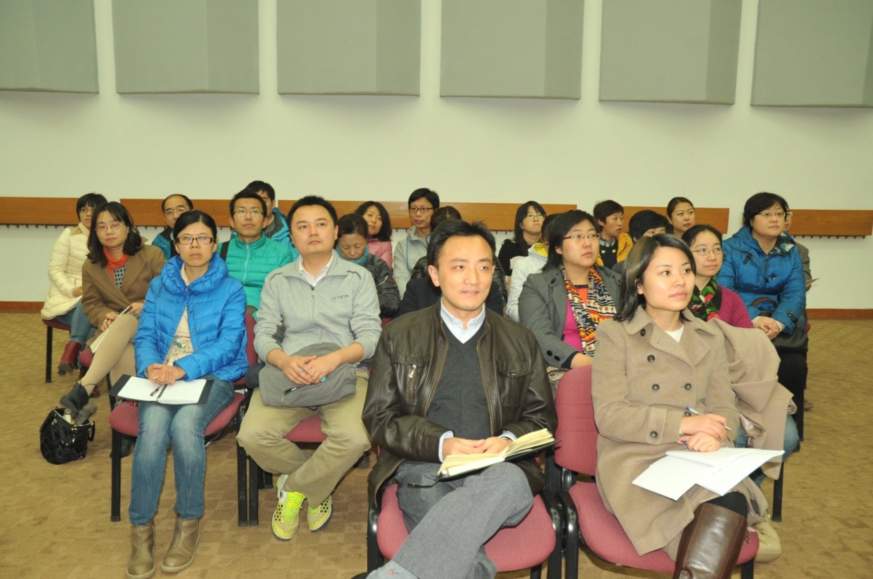 C:\Users\lenovo\Desktop\专题活动\师德论坛选片\首届师德论坛 (6).JPG