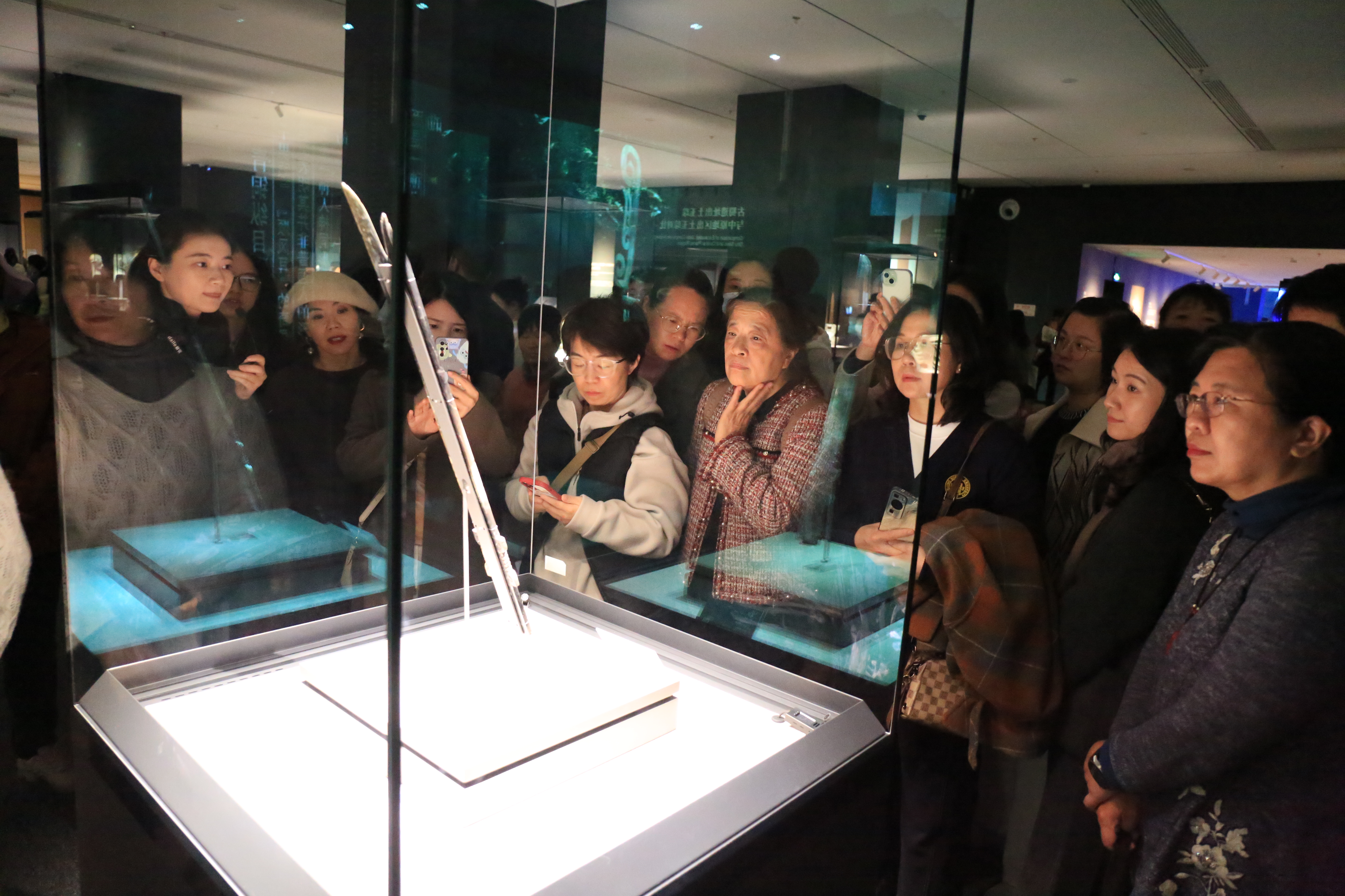 4-文化体验：探秘古蜀文明，增强文化自信 (3).JPG