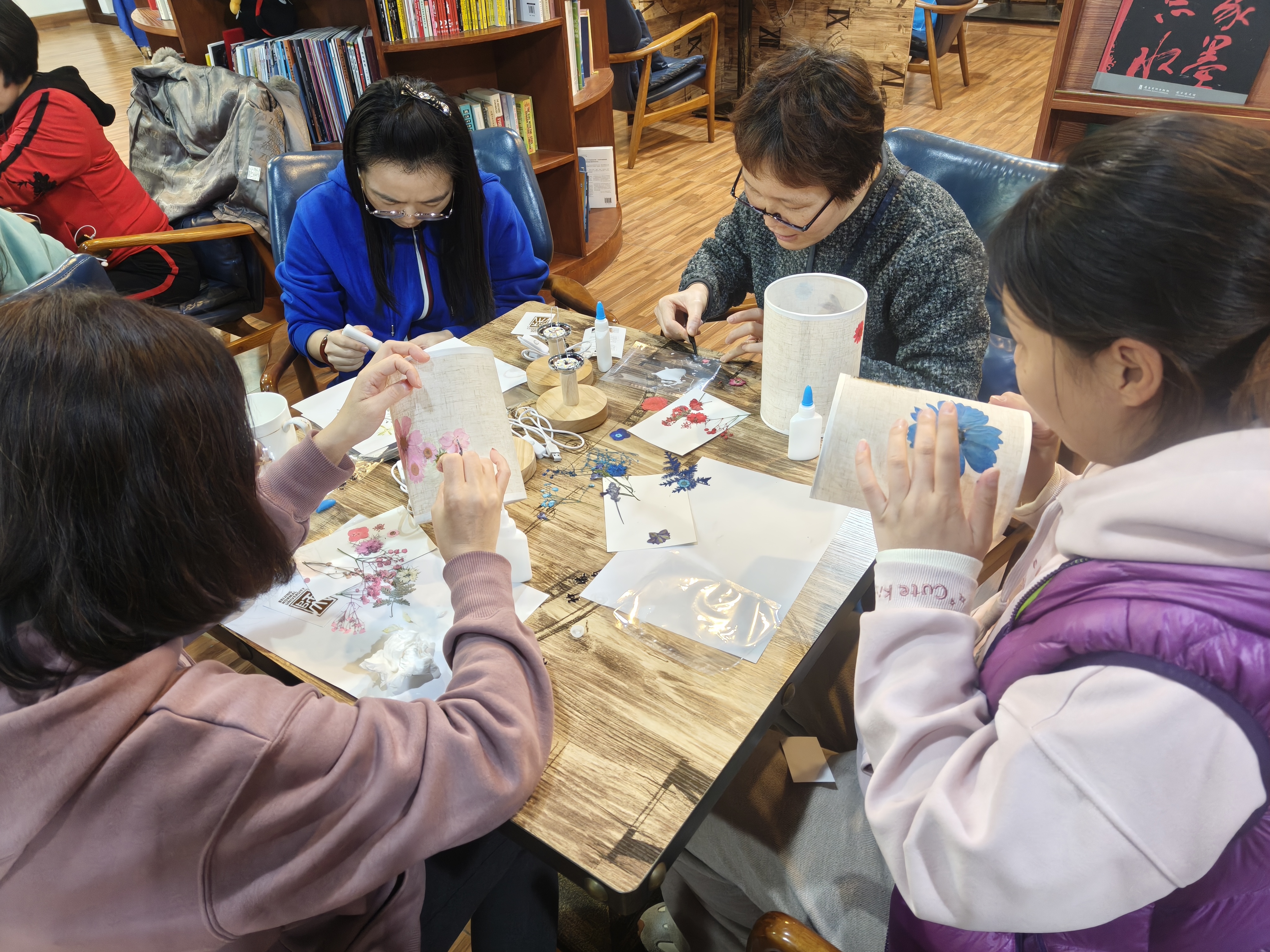 6-创意工坊：花草灯暖，点亮诗意生活 (1).jpg